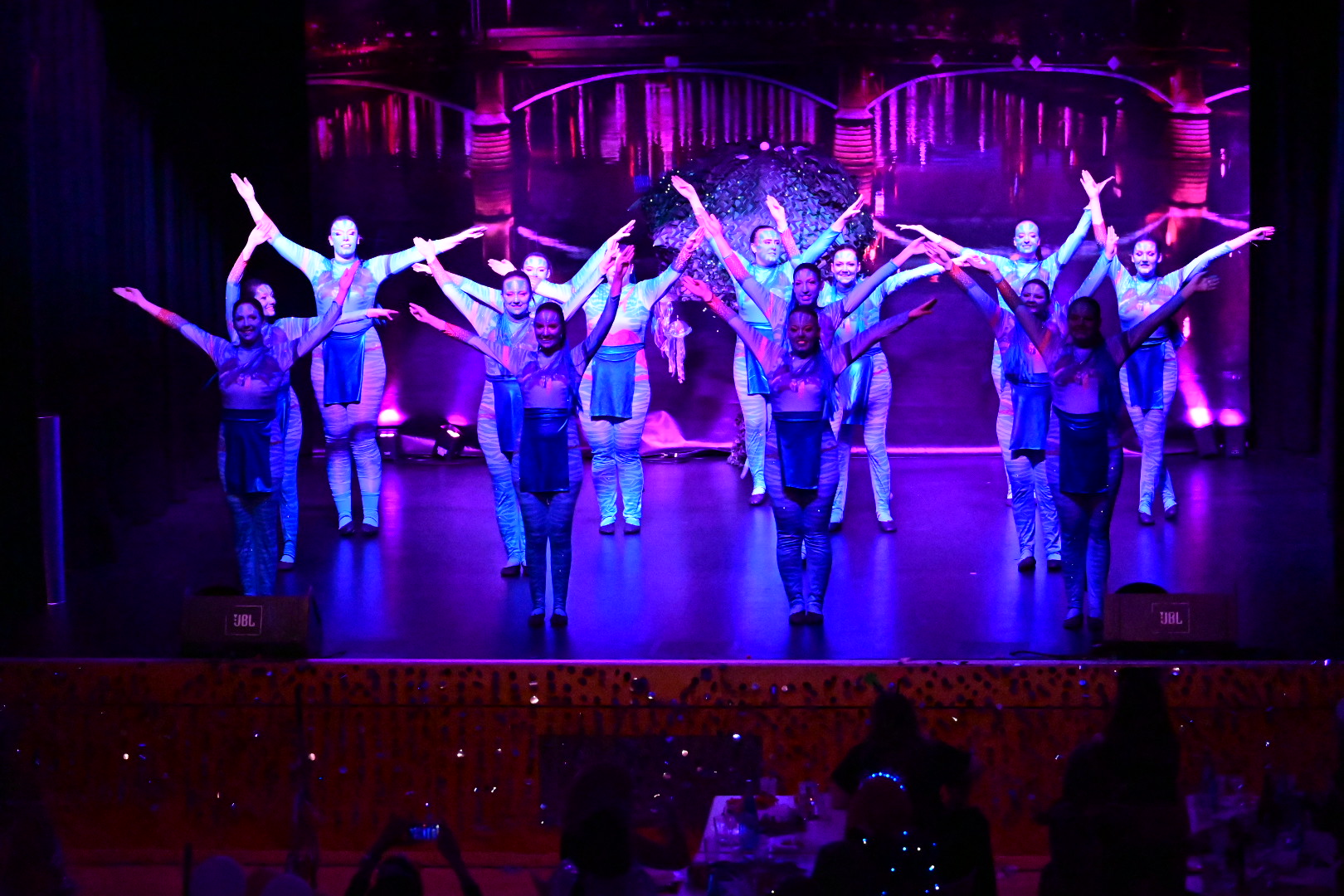 dsc-2366-2.jpg